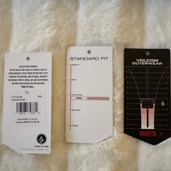 Volcom women’s ski pants size XS.  Fits like a size 2. - Picture 4 of 6